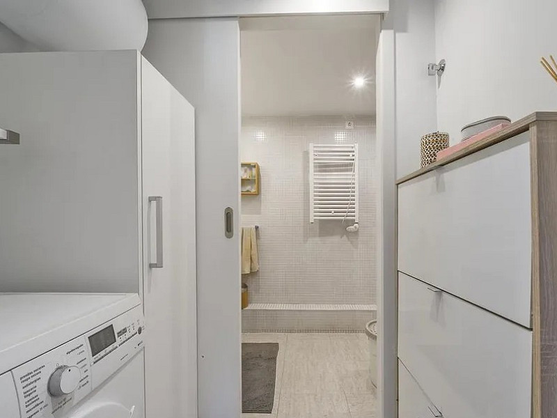 Bright Apartment with Terrace in Vibrant Poblenou. Photo:  23