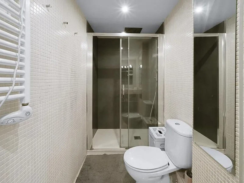 Bright Apartment with Terrace in Vibrant Poblenou. Photo:  26