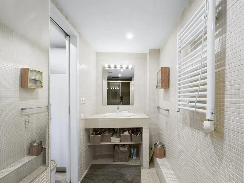 Bright Apartment with Terrace in Vibrant Poblenou. Photo:  27