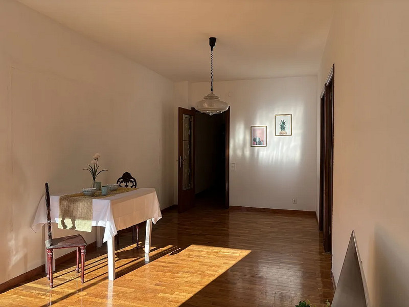 Quiet and Bright Apartment Near Rambla and Mar Bella Beach. Photo:  7