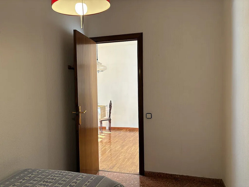 Quiet and Bright Apartment Near Rambla and Mar Bella Beach. Photo:  13