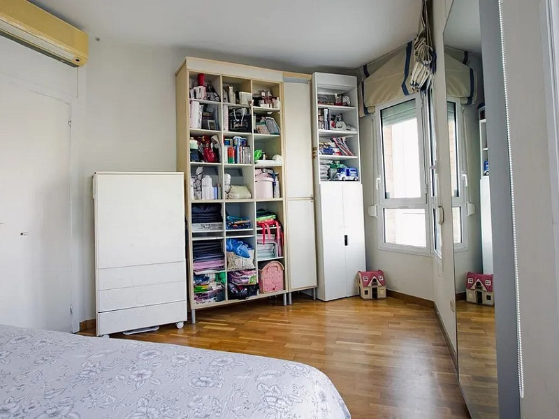 Bright Apartment with Private Garden and Parking Just 7 Minutes from the Beach. Photo:  4