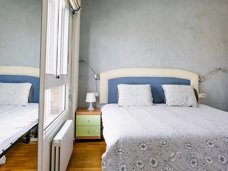 Bright Apartment with Private Garden and Parking Just 7 Minutes from the Beach. Photo:  6
