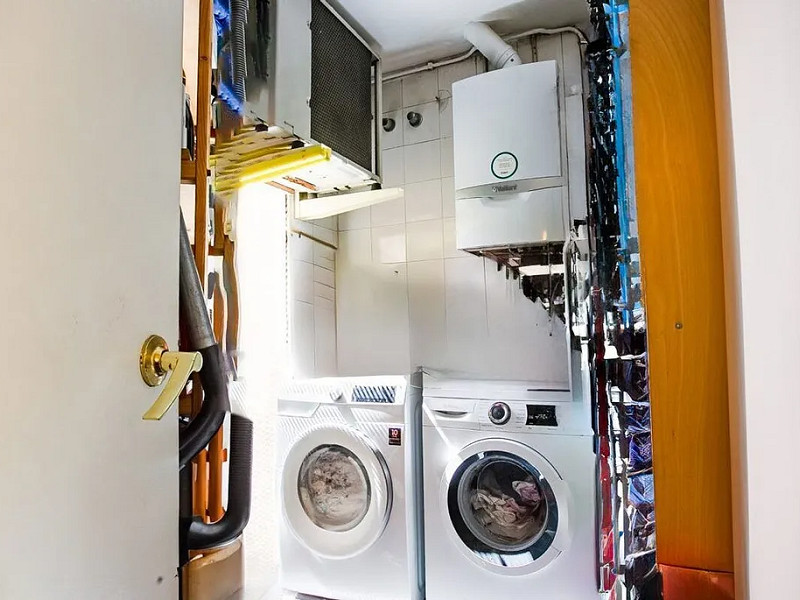 Bright Apartment with Private Garden and Parking Just 7 Minutes from the Beach. Photo:  21