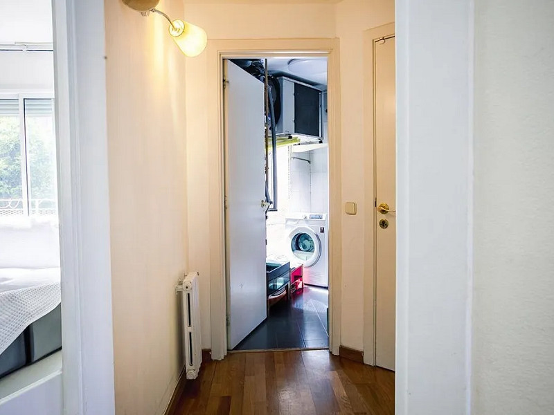 Bright Apartment with Private Garden and Parking Just 7 Minutes from the Beach. Photo:  22