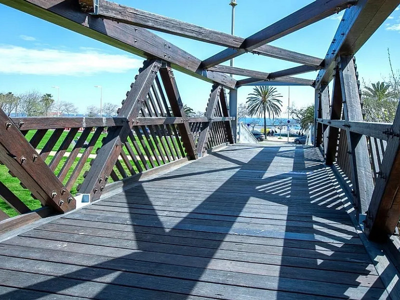 Bright Apartment with Private Garden and Parking Just 7 Minutes from the Beach. Photo:  29