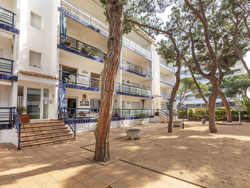 Apartment with Two Sunny Terraces Just 50 Meters from the Beach in Platja d’Aro. Photo:  25