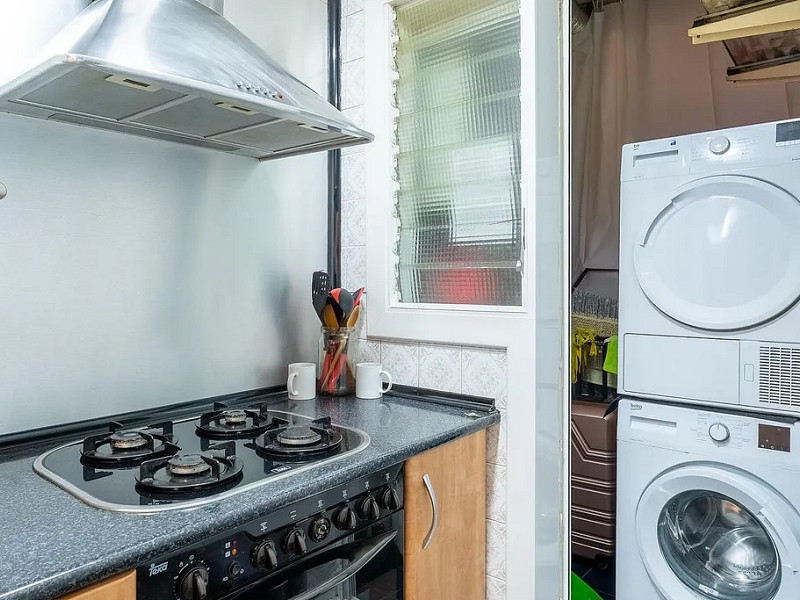 Bright Apartment on Lepant Street – Perfect for Living or Investment in Barcelona. Photo:  17