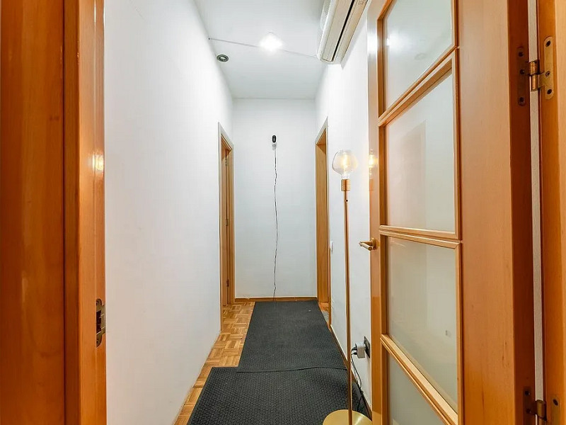 Bright Apartment on Lepant Street – Perfect for Living or Investment in Barcelona. Photo:  21