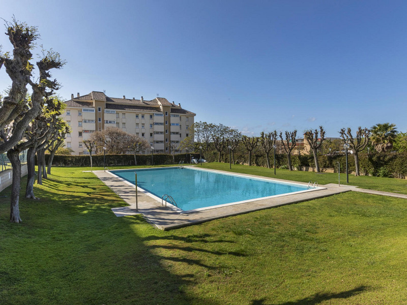 Эксклюзивный трёхуровневый пентхаус с видом на море в Sant Andreu de Llavaneres