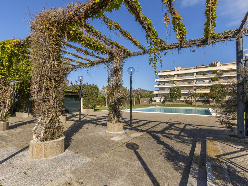 Эксклюзивный трёхуровневый пентхаус с видом на море в Sant Andreu de Llavaneres. Фото:  2