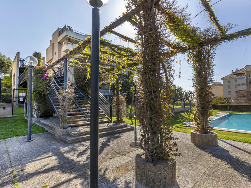 Эксклюзивный трёхуровневый пентхаус с видом на море в Sant Andreu de Llavaneres. Фото:  3