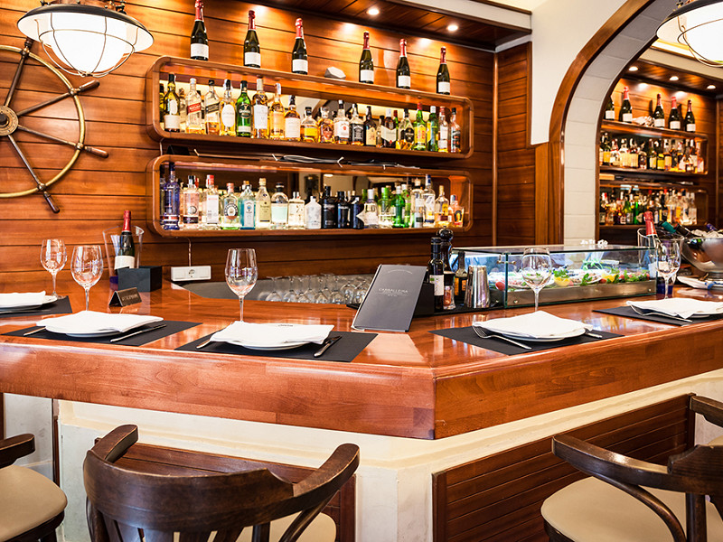 Restaurant for Sale in a High-Traffic Area Near the Beach – La Barceloneta, Barcelona. Photo:  1