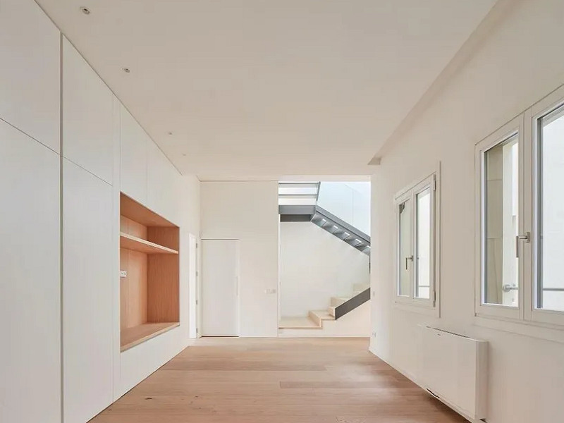 Renovated flats in the centre of Barcelona on Rambla Catalunya. Photo:  8