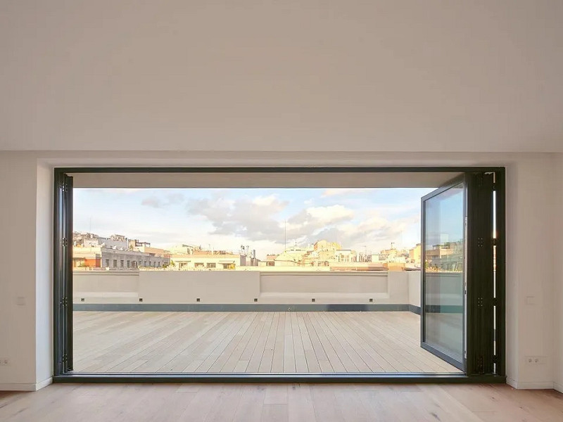 Renovated flats in the centre of Barcelona on Rambla Catalunya. Photo:  10