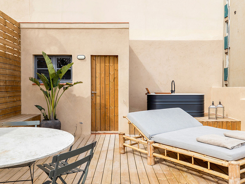 Renovated Beachside Apartment with Balcony in Barceloneta, Barcelona. Photo:  5