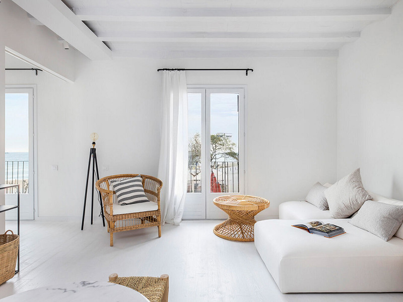 Renovated Beachside Apartment with Balcony in Barceloneta, Barcelona. Photo:  15