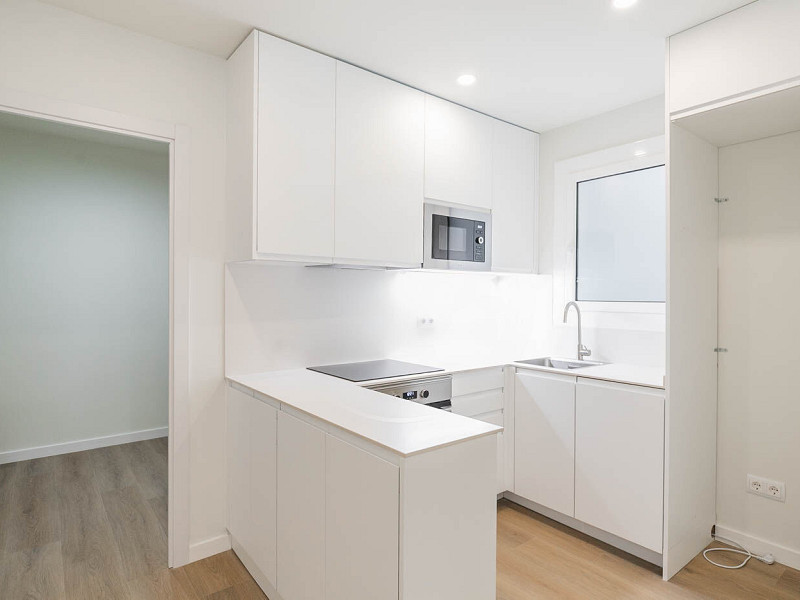 An apartment near the Sagrada Família — in the very heart of Barcelona. Photo:  10