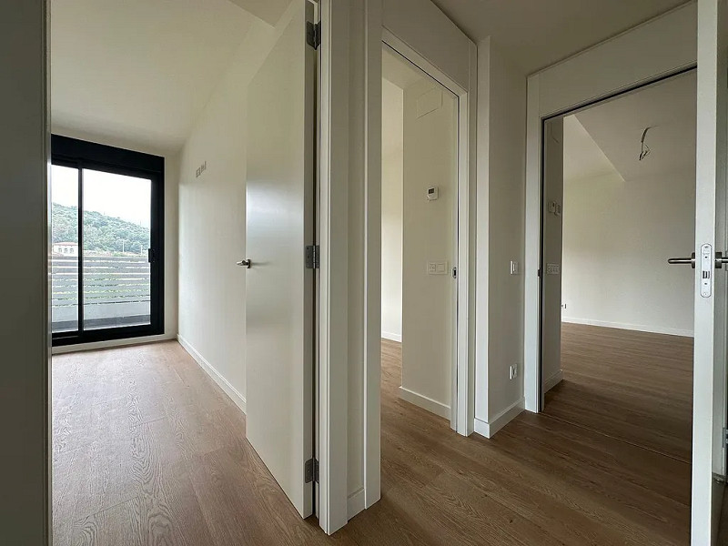 The second line of the sea. Apartments in a new residential complex in Montgat, Costa Maresme. Photo:  17
