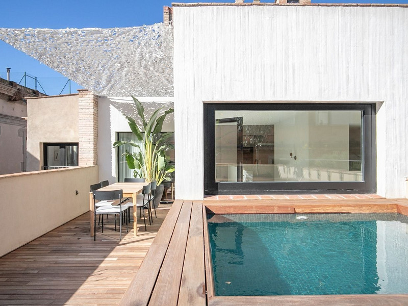 FFurnished Duplex Penthouse for Rent in El Gòtic. Photo:  9