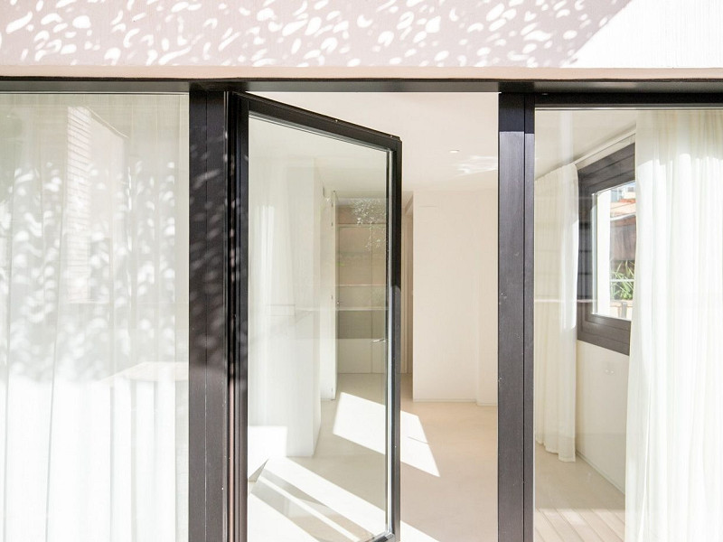 FFurnished Duplex Penthouse for Rent in El Gòtic. Photo:  13