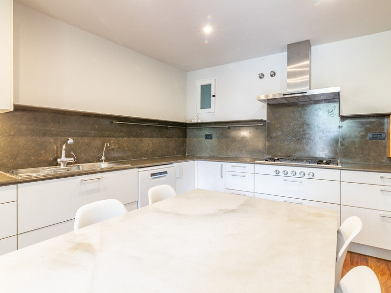 Charming House with Garden and Pool for Mid-Term Rent in Sarrià Center. Photo:  10
