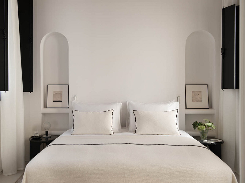 Luxury Apartment in a Restored 16th-Century Building with Spa, Pool and Included Services. Photo:  6