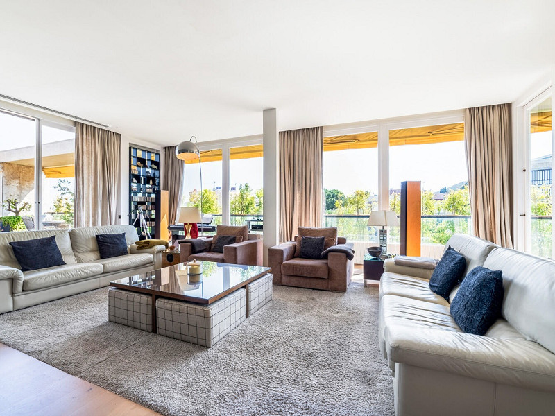 Luxury Penthouse Duplex with Expansive Terraces in Pedralbes. Photo:  8