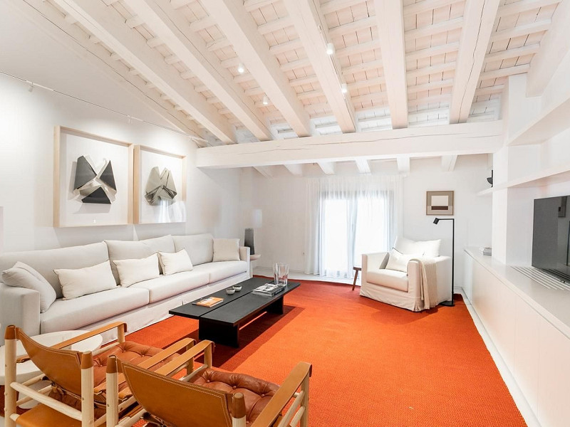 Luxury Apartment with High-End Furnishings and SPA in the Gothic Quarter