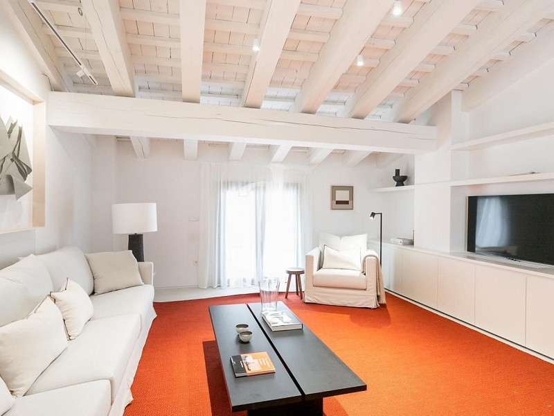 Luxury Apartment with High-End Furnishings and SPA in the Gothic Quarter. Photo:  2