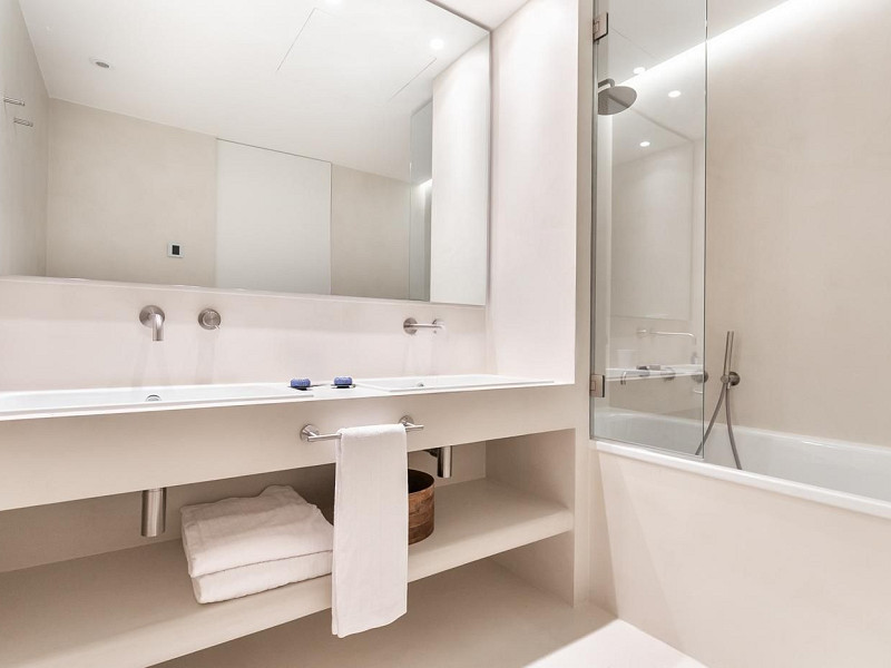 Luxury Apartment with High-End Furnishings and SPA in the Gothic Quarter. Photo:  13