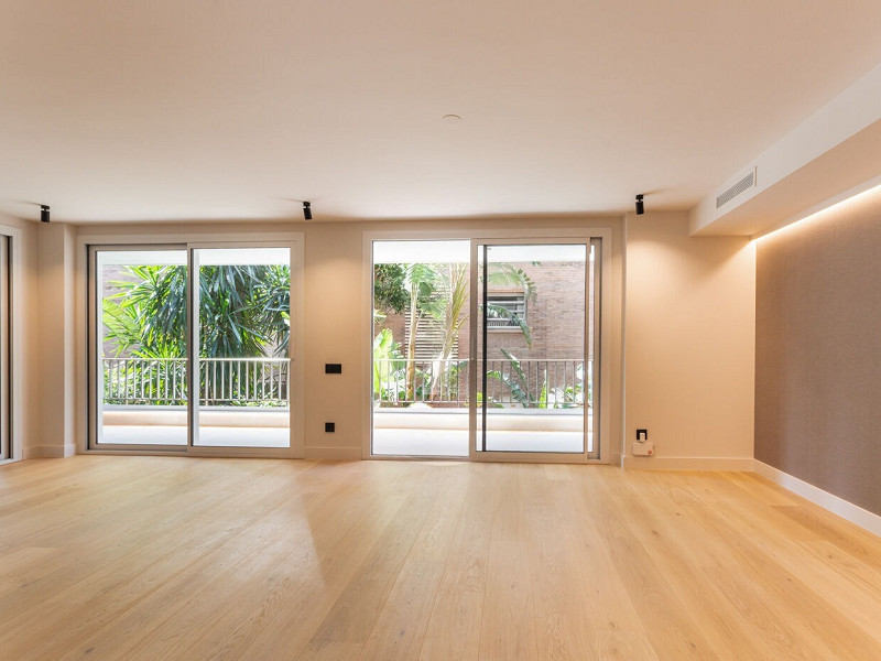Elegant New Home in Turó Park with Terrace and Parking. Photo:  2