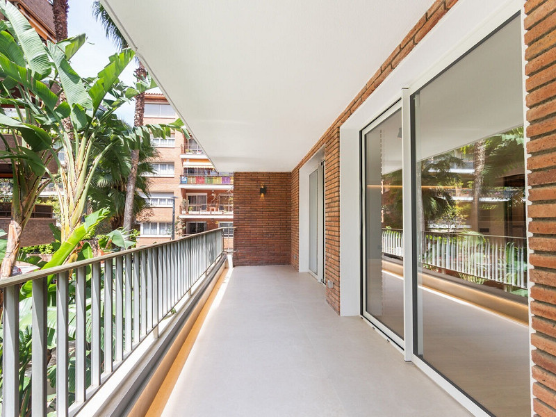 Elegant New Home in Turó Park with Terrace and Parking. Photo:  4
