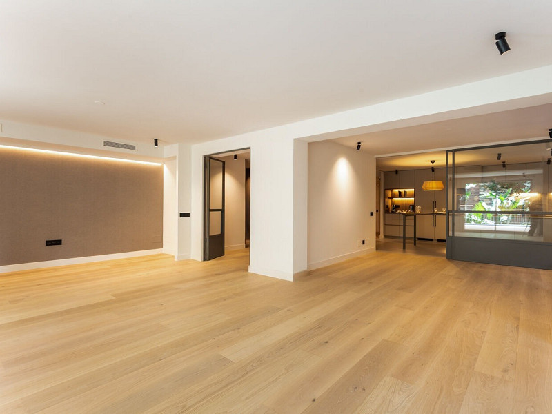 Elegant New Home in Turó Park with Terrace and Parking. Photo:  7