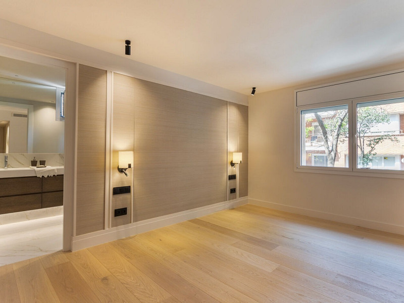 Elegant New Home in Turó Park with Terrace and Parking. Photo:  17