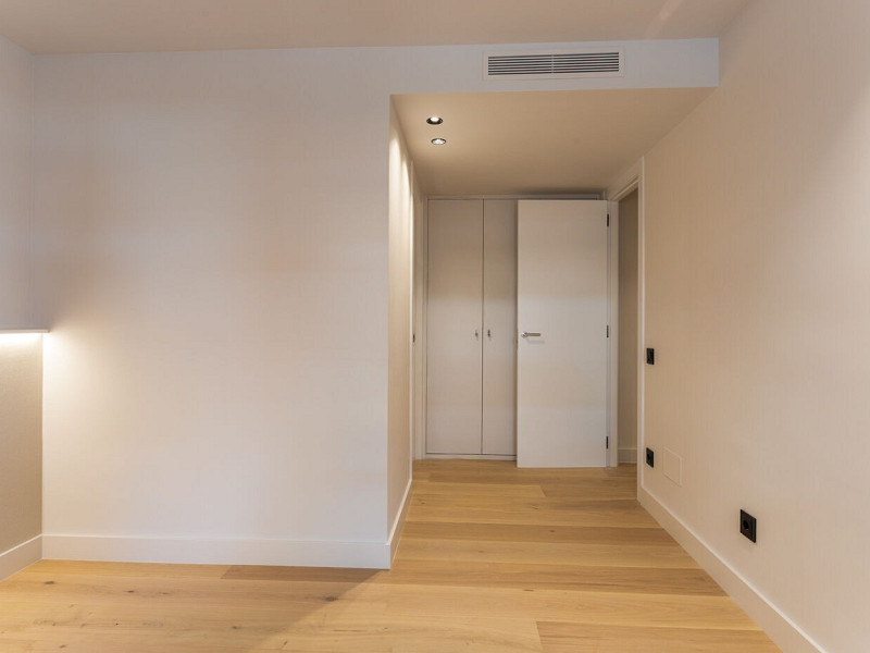 Elegant New Home in Turó Park with Terrace and Parking. Photo:  27