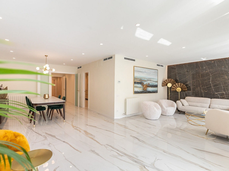 Brand-New Renovated Apartment with Pool and Parking in Sant Gervasi – Vía Augusta. Photo:  4