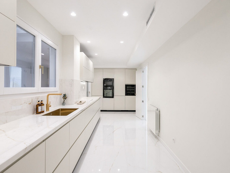 Brand-New Renovated Apartment with Pool and Parking in Sant Gervasi – Vía Augusta. Photo:  8