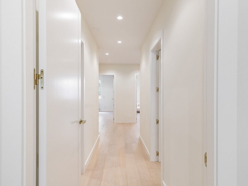 Brand-New Renovated Apartment with Pool and Parking in Sant Gervasi – Vía Augusta. Photo:  24