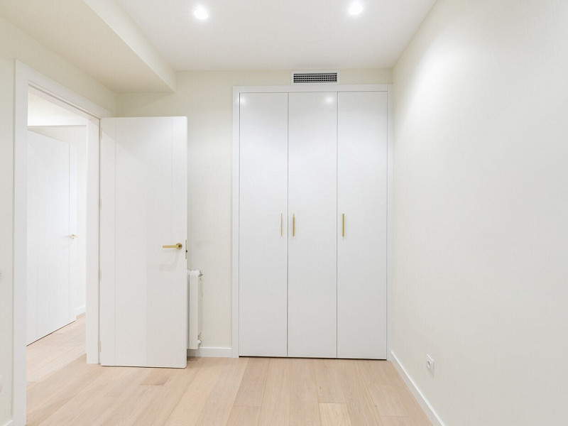 Brand-New Renovated Apartment with Pool and Parking in Sant Gervasi – Vía Augusta. Photo:  29