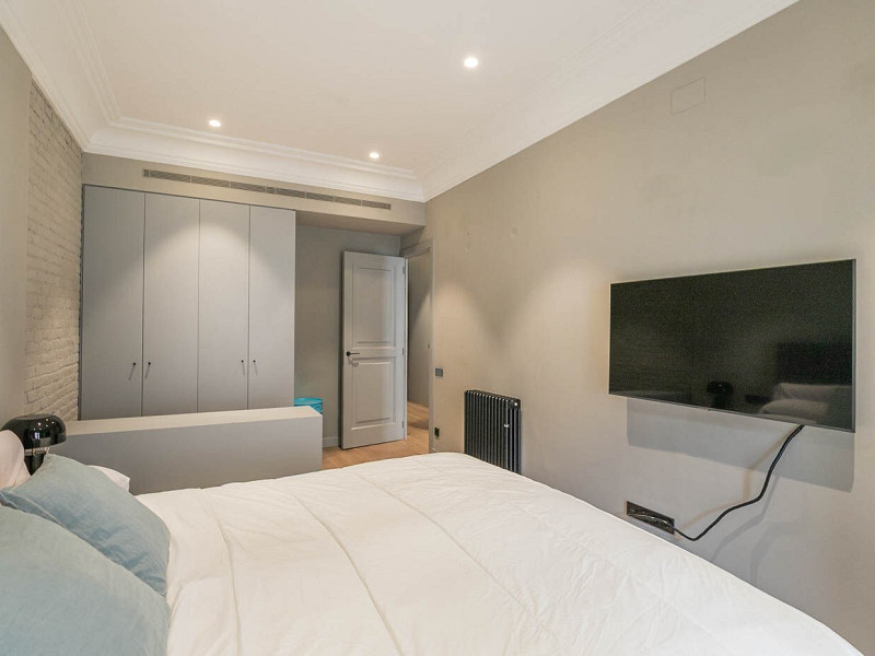 Stylish Flat in Eixample, Steps from Passeig de Gràcia. Photo:  19
