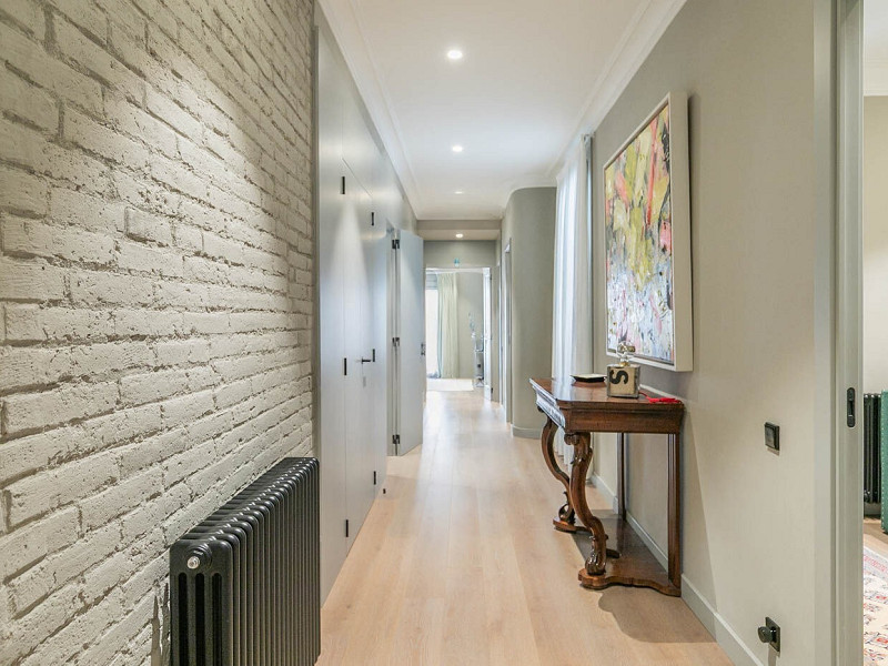 Stylish Flat in Eixample, Steps from Passeig de Gràcia. Photo:  20