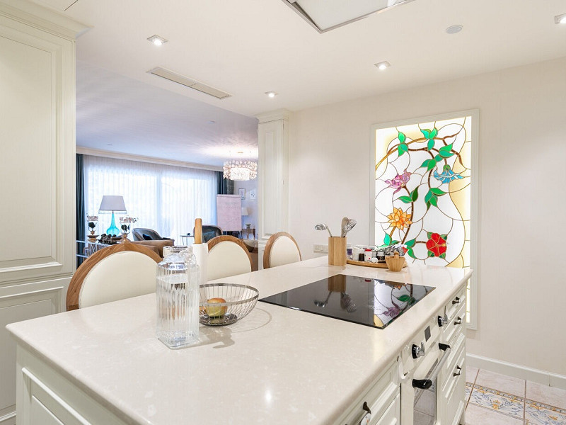 Bright, Fully Renovated Apartment with Terrace in Galvany. Photo:  11