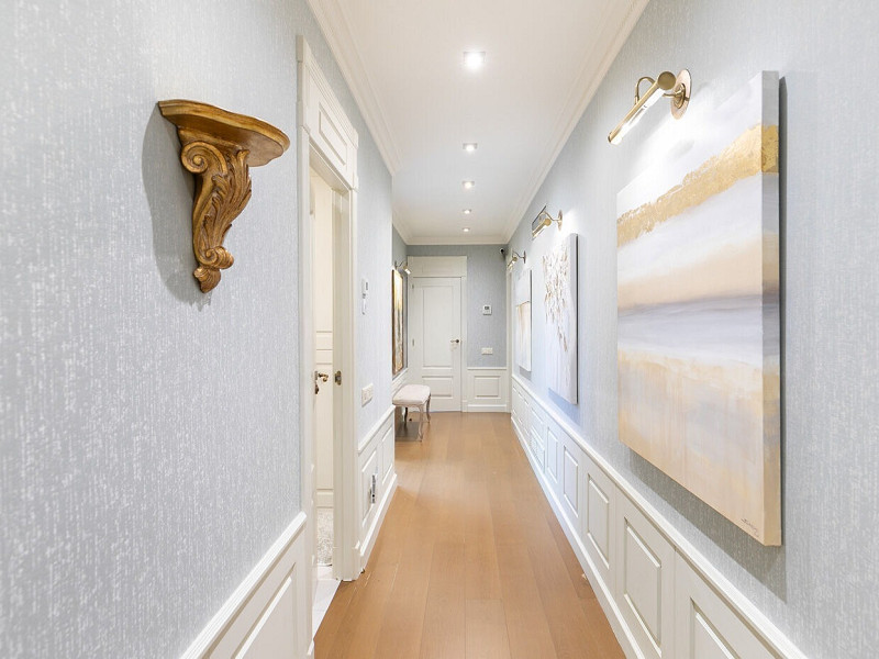 Bright, Fully Renovated Apartment with Terrace in Galvany. Photo:  19
