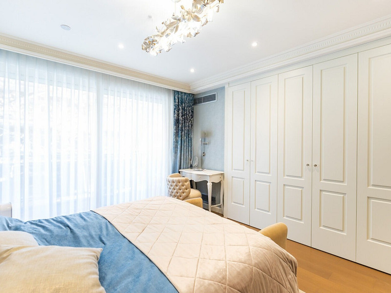 Bright, Fully Renovated Apartment with Terrace in Galvany. Photo:  23