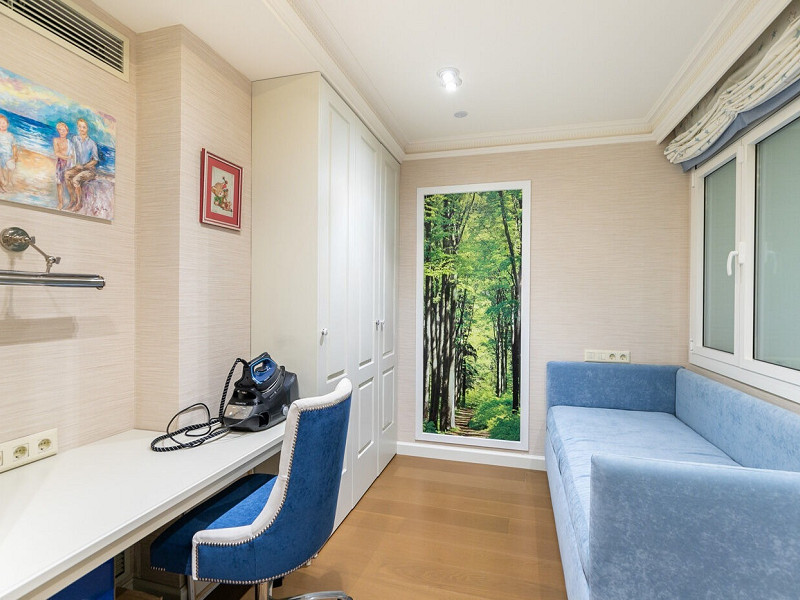 Bright, Fully Renovated Apartment with Terrace in Galvany. Photo:  27