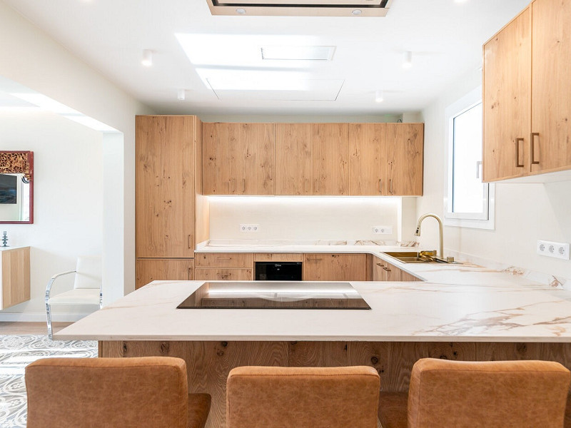 Exclusive Renovated Apartment on the Pedestrian Consell de Cent Street in Eixample. Photo:  9