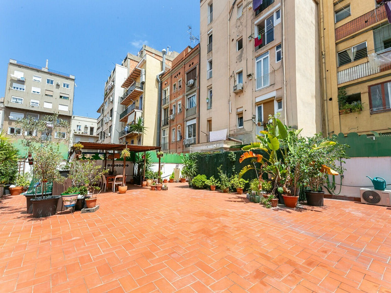 Квартира с частной террасой в классическом здании в Сант Антони . Фото:  31