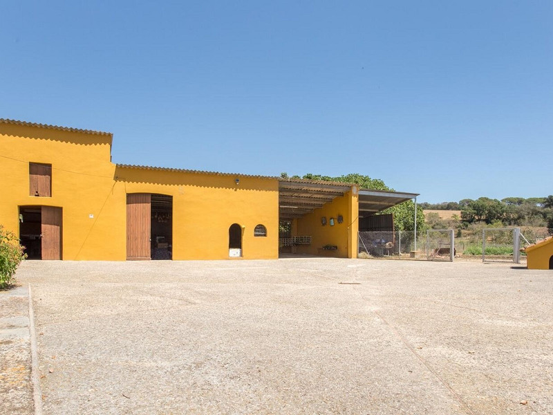  Exceptional Estate in Natural Surroundings — Dosrius, Barcelona. Photo:  9