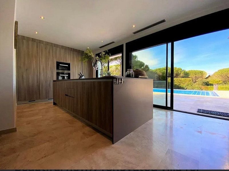 Роскошная вилла в элитной урбанизации Golf Costa Brava, Санта-Кристина-де-Аро. Фото:  4